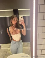 watermark_334_bella_23039259325.webp